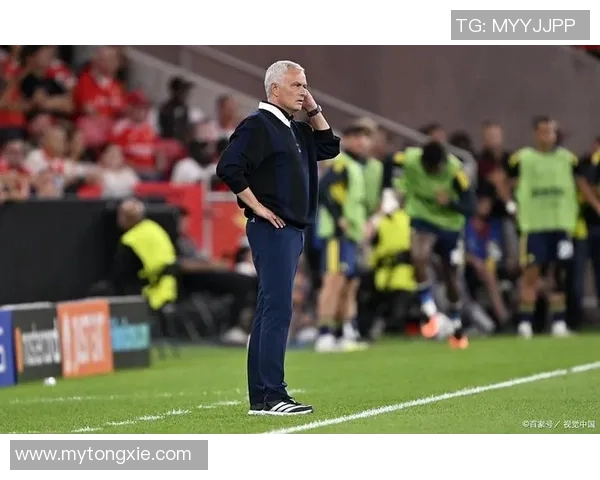 德布劳内因一个举动刷屏全网 成为热搜榜第一引发广泛讨论